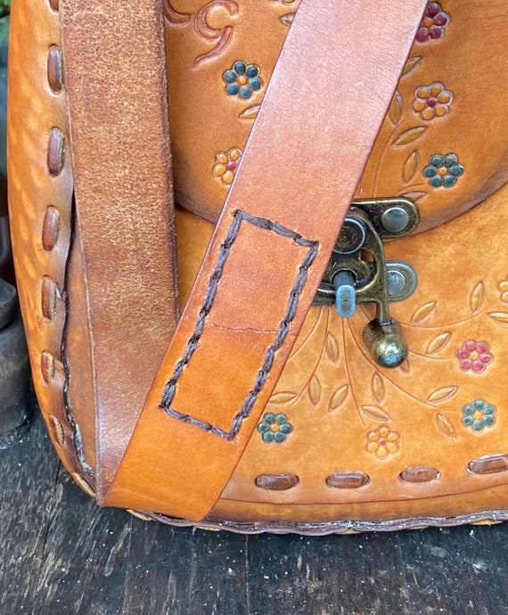 Vintage 70's Hand-Crafted Tooled Leather Shoulder… - image 6