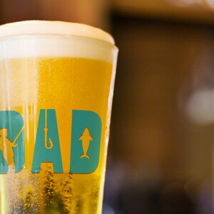 Dad Fishing Beer Glass | Dad Gift | Fathers Day Gifts | Beer Glass | For Dad | Gift for Dad | Glass for Beer | Fishing | Beer | Beer Glass