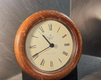 Junghans Mega Radio Controlled Desk Clock – Vintage German Funkuhr, Wood Frame, Roman Numeral Dial