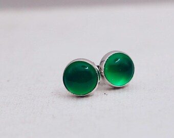 Clous d'oreilles en argent sterling et onyx vert : petites pierres précieuses de 6 mm