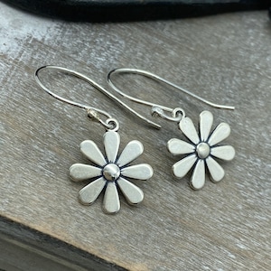 Sterling silver daisy earrings - drop dangle earrings - gift for her - jewelry sale