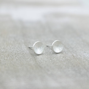 Sterling Silver Circle Earrings / Circle Earrings / Minimalist Earrings / gift for her / Circle Earrings / Dainty Earrings