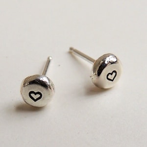 Classic Tiny Silver Heart Earrings / Heart Stud Earrings / Perfect Simple Earrings / Minimalist Stamped Earrings / Gift for her