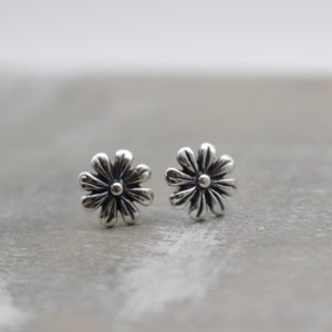 Sterling Silver Flower Stud Earrings / Silver Studs / Womans Earrings / Gift for her / jewelry sale
