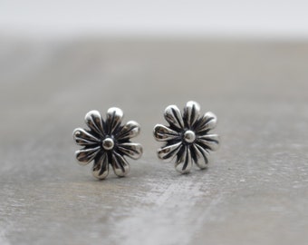Sterling Silver Flower Stud Earrings / Silver Studs / Womans Earrings / Gift for her / jewelry sale