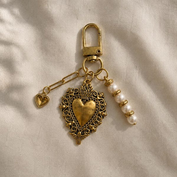 Handmade Gold Heart Keychain with Pearl Beads, Elegant Purse Charm, Romantic Jewelry Inspired Bag Accessory, Unique Gift for Her