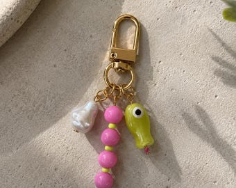 Beach Coral Keychain, Ocean-Inspired Bag Charm, Starfish Shell Keychain, Coastal Aesthetic Key Holder, Summer Beach Accessory