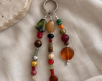 Colgante para bolso con cuentas de colores, colgante para cartera con cuentas multicolor, colgante para bolso estilo boho, llavero con cuentas, accesorio único para bolso