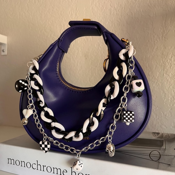 Checkered Charm Keychain – Punk Dice, Skull, and Heart Bag Accessory