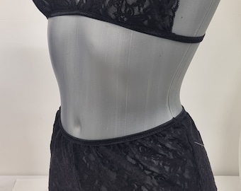 Ensemble de lingerie en dentelle française faite main - Ensemble élégant de brassières noires et de shorts