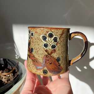 Vintage Hand-Painted Ceramic Mug Set – Floral Pottery Cups – Earthy Rustic Tones – Set of 4 – Boho Kitchen Decor