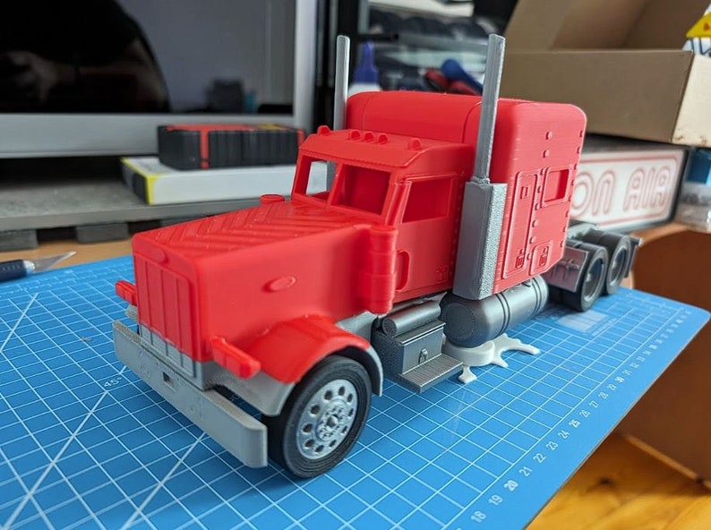 thumbnail image 2 of 1:87 HO Scale 3D Printed Semi Truck Bullhorn Exhaust Stacks – Pair – Gray Resin By 802Customz 2 of 5