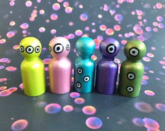 5 Little Man in a Flying Saucer - Nursery Rhyme - Alien Peg Dolls  - Counting Peg Dolls - Ready to ship