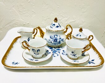 Noritake Decor A Sevre N Miniature Child’s Porcelain Tea Set French Style Blue and White Floral
