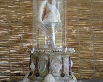 Victorian Keepsake Display Pedestal with Glass Dome Cloche Coquillage, One Of A Kind, Vintage