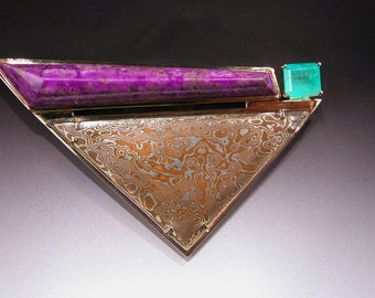 Mokume Gane Brooch with Emerald and Sugilite in 18 karat Gold PACIFIC STORM WATCH