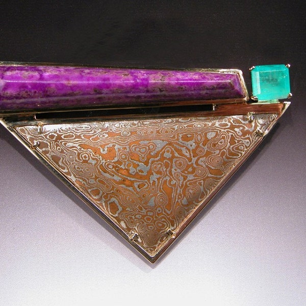 Mokume Gane Brooch with Emerald and Sugilite in 18 karat Gold PACIFIC STORM WATCH