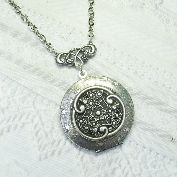 Silver Locket Necklace - Silver Celtic Stars Locket - Jewelry by BirdzNbeez