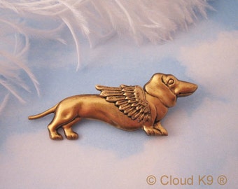 Dachshund Guardian Angel Dog Pin. Dachshund Jewelry Gift for Doxie Lovers. Dachshund with Angel Wings. Dachshund Pet Loss Sympathy Memorial