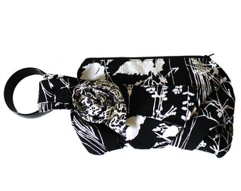 Black and White Floral Wristlet Bracelet Handbag