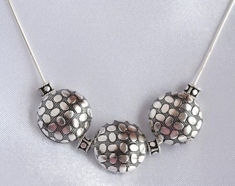 Beautiful Graphic Sterling Silver Beaded Necklace