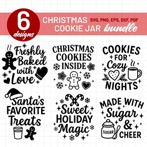 Op de afbeelding: Een digitale designbundel voor kerstkoekpotten. De afbeelding toont zes ontwerpen met feestelijke tekst en afbeeldingen, waaronder peperkoekmannetjes, sneeuwvlokken en vakantie zinnen zoals "Freshly Baked with Love" en "Santa's Favorite Treats."