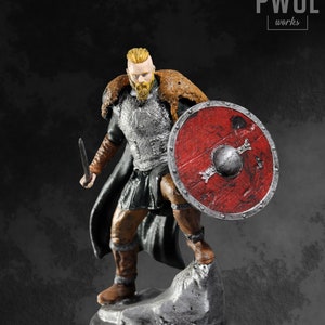 Ragnar Lothbrok 3D Printed Figurine, Hand-Painted 18 cm Viking Decor, Perfect Gift for Fans of Norse Mythology and Collectibles