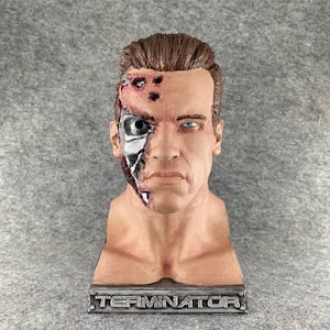 Terminator ( Arnold Schwarzenegger )  Bust / Action Figure 25 cm Desktop Decoration