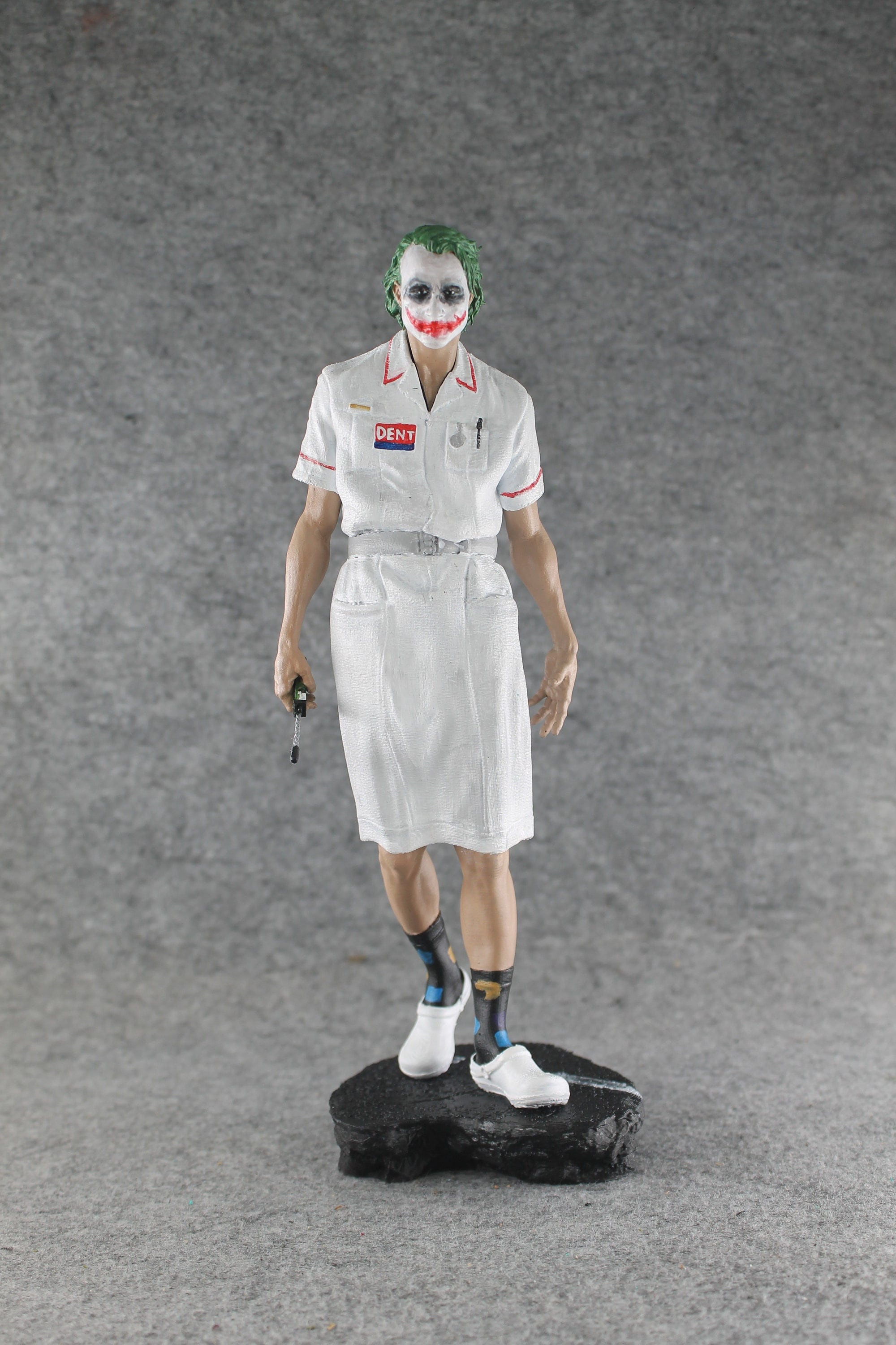 Joker Nurse ( Heath Ledger ) Bust / Action Figure Desktop
