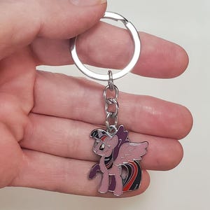 Llavero con abalorio de MY LITTLE PONY con el personaje Twilight Sparkle, llavero, anillo o bolso, mochila, bolso de mano, bolso de pañales, chaqueta, billetera, accesorio