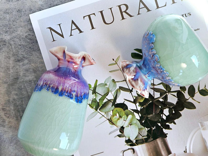 Unique Handmade Green Mini Ceramic Flower Vase - Gift for Vase Lovers bild 11