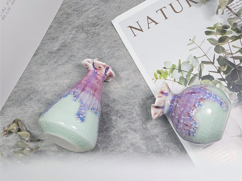Unique Handmade Green Mini Ceramic Flower Vase - Gift for Vase Lovers bild 1