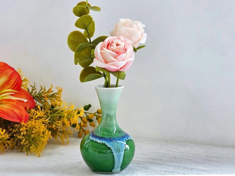 Kleine grüne Keramik Blumenvase - Gartenvase one green(B)