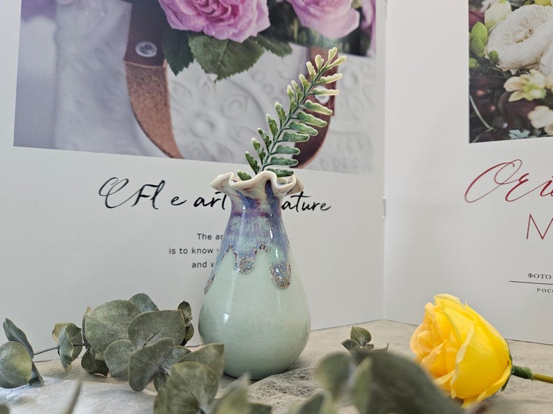 Unique Handmade Green Mini Ceramic Flower Vase - Gift for Vase Lovers one light green(A)
