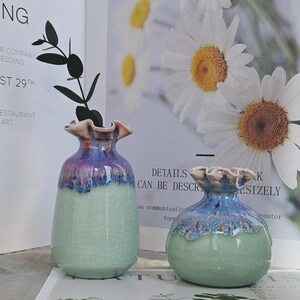 Unique Handmade Green Mini Ceramic Flower Vase - Gift for Vase Lovers bild 10