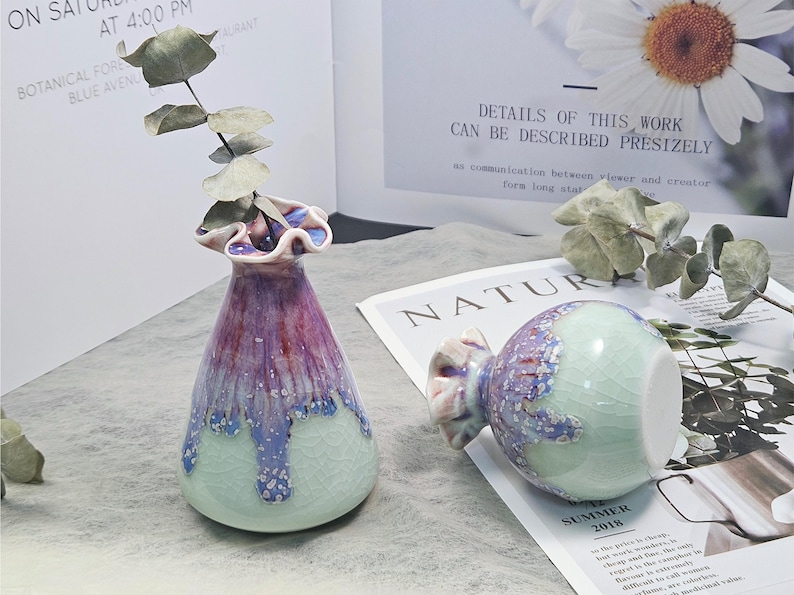 Unique Handmade Green Mini Ceramic Flower Vase - Gift for Vase Lovers bild 8