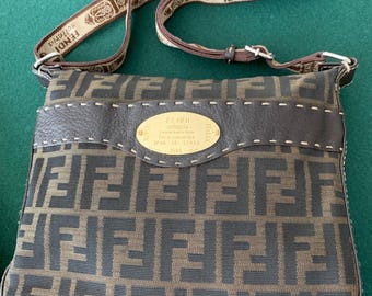 Sac à bandoulière Fendi Selleria Zucca pour femme, authentique
