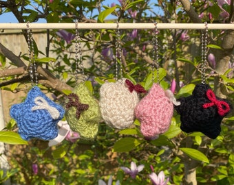 Handmade crochet keychains | Cute keyring gift | bow detail keychain | Star crochet present | metal chain yarn keyring