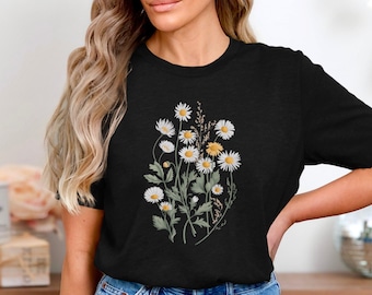 Vintage Botanical Daisies Wildflowers T-Shirt With Hand Drawn Floral Illustration Aesthetic Garden Nature Plants For Women Cottagecore Style