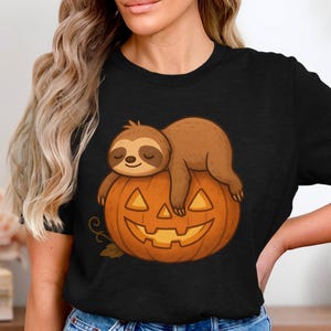 Cute Sloth Halloween Shirt, Lazy Sloth Pumpkin Tee, Funny Fall Jack O Lantern Shirt, Cozy Autumn Sloth T Shirt, Spooky Season Sloth Tee