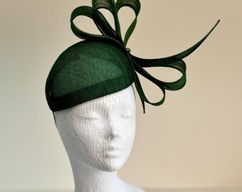 Emerald Green Sinamay Fascinator: Looped Headpiece for Special Occasions