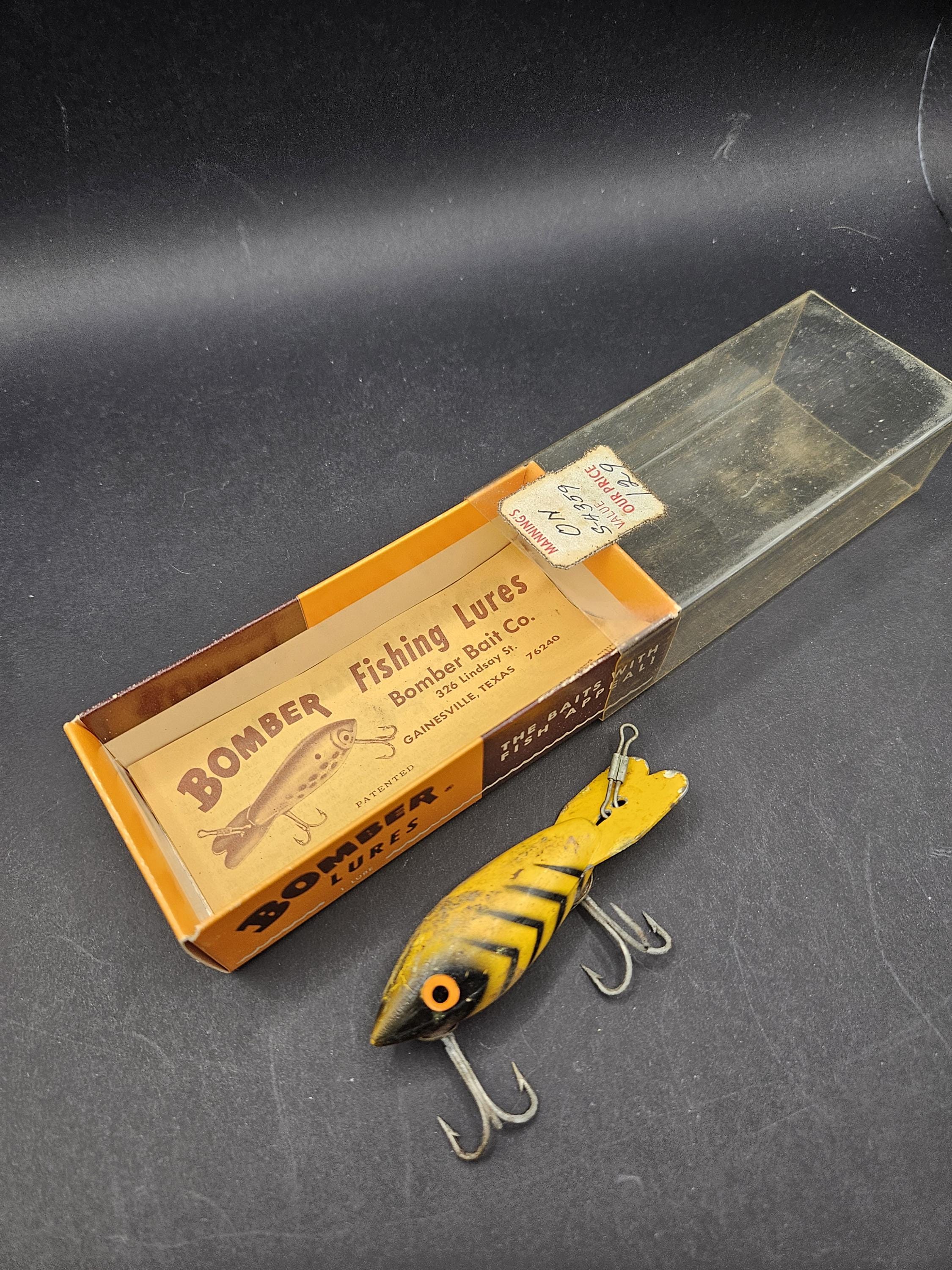 bomber fishing lure Breachway Lures Colorful Figurine Cobia 296 Center Console: Size:80LB 0.48mm (8 Strands)-109 Yds hangers and spilt rings.