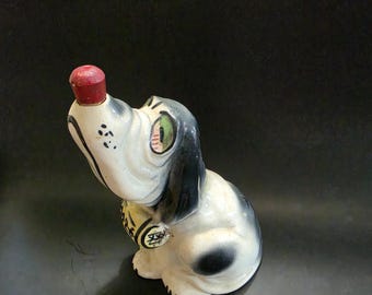 Botella decantadora de cerámica vintage de Booze Hound de la década de 1950.