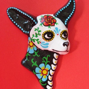Chihuahua Arte Día de los Muertos Perro Colgante de Pared Día de los Muertos - PERSONALIZADO por Illustrated Ink - ELIGE tus propios colores