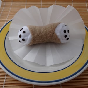 Catnip Cannoli cat toy