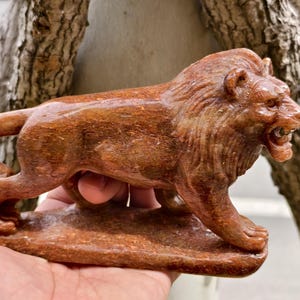 Handmade Red Rutile Lion Sculpture: Crystal Animal Decor