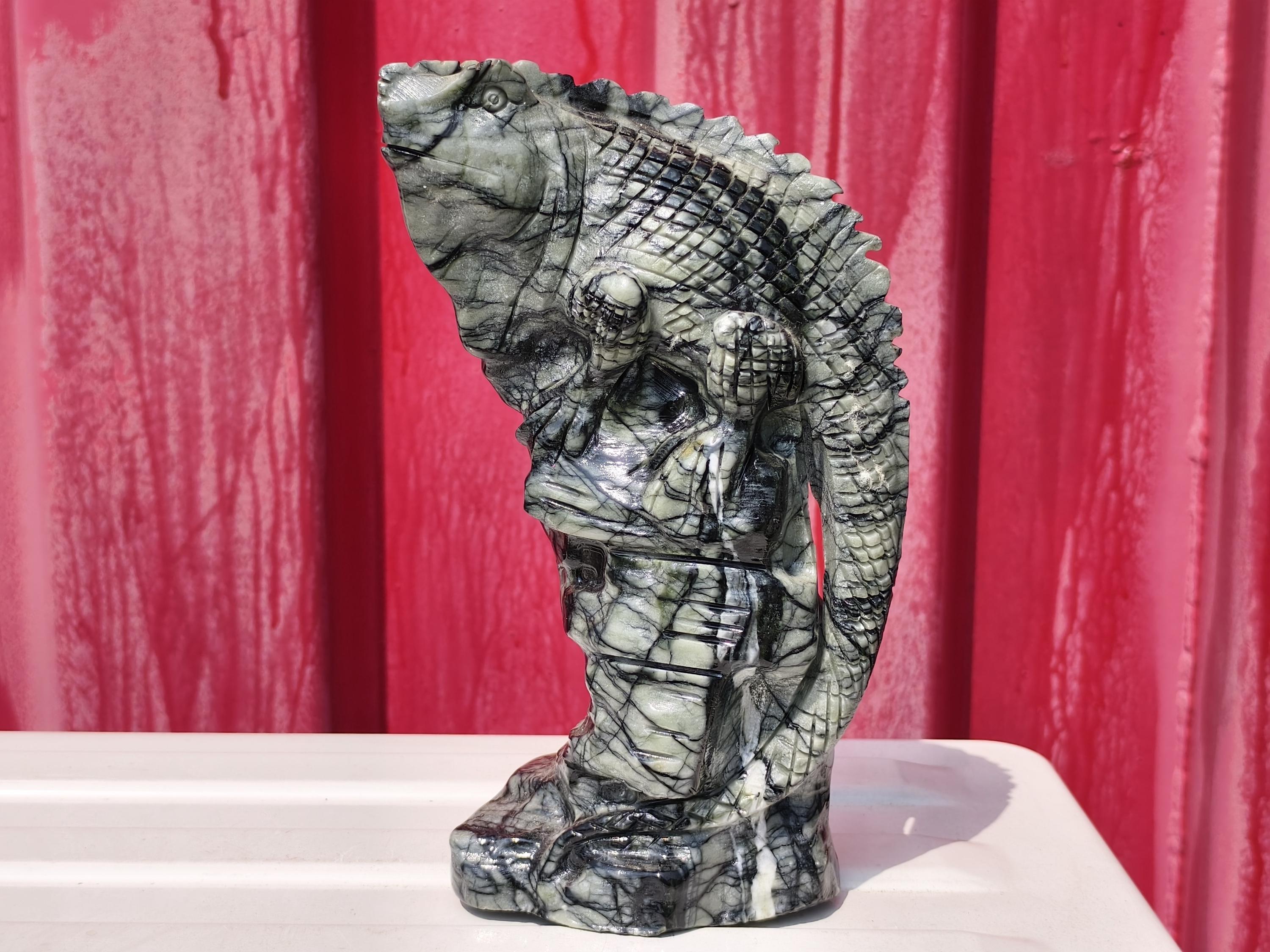 手彫りのグリーン翡翠トカゲ彫刻：クリスタル動物装飾 - Etsy 日本