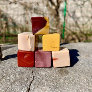 Cubo di diaspro oceanico naturale: pietra curativa metafisica (18 mm)