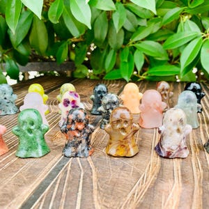 1,4'' Crystal Ghost sculptuur decor, woondecoratie, edelsteen ornamenten, cadeaus voor vrienden, energiekristal, cartoon sculptuur