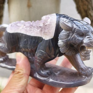 Rare !Amethyst Geode Agate Tiger Sculpture, Home Decor, Gifts For Friends, Crystal Animal Carving, Metaphysical Crystal Tiger, Healing Stone
